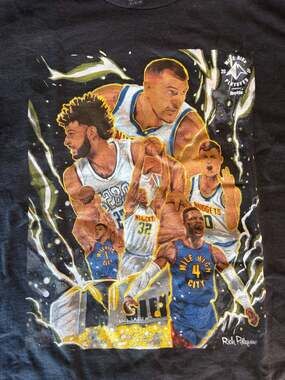 Denver Nuggets 2025 Playoffs Rich Pellegrino Graphic T-Shirt XL